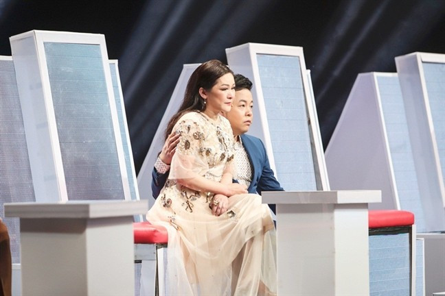 Ai sinh ra danh xưng Hoa hậu Bolero, Thánh nữ Bolero ở làng nhạc Việt? ảnh 1