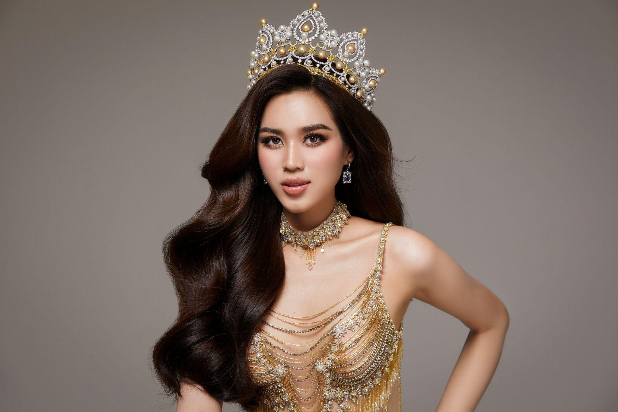 Hoa hậu Đỗ Thị Hà: Nếu ai đó yêu tôi thật lòng, họ sẽ không bị áp lực - 1