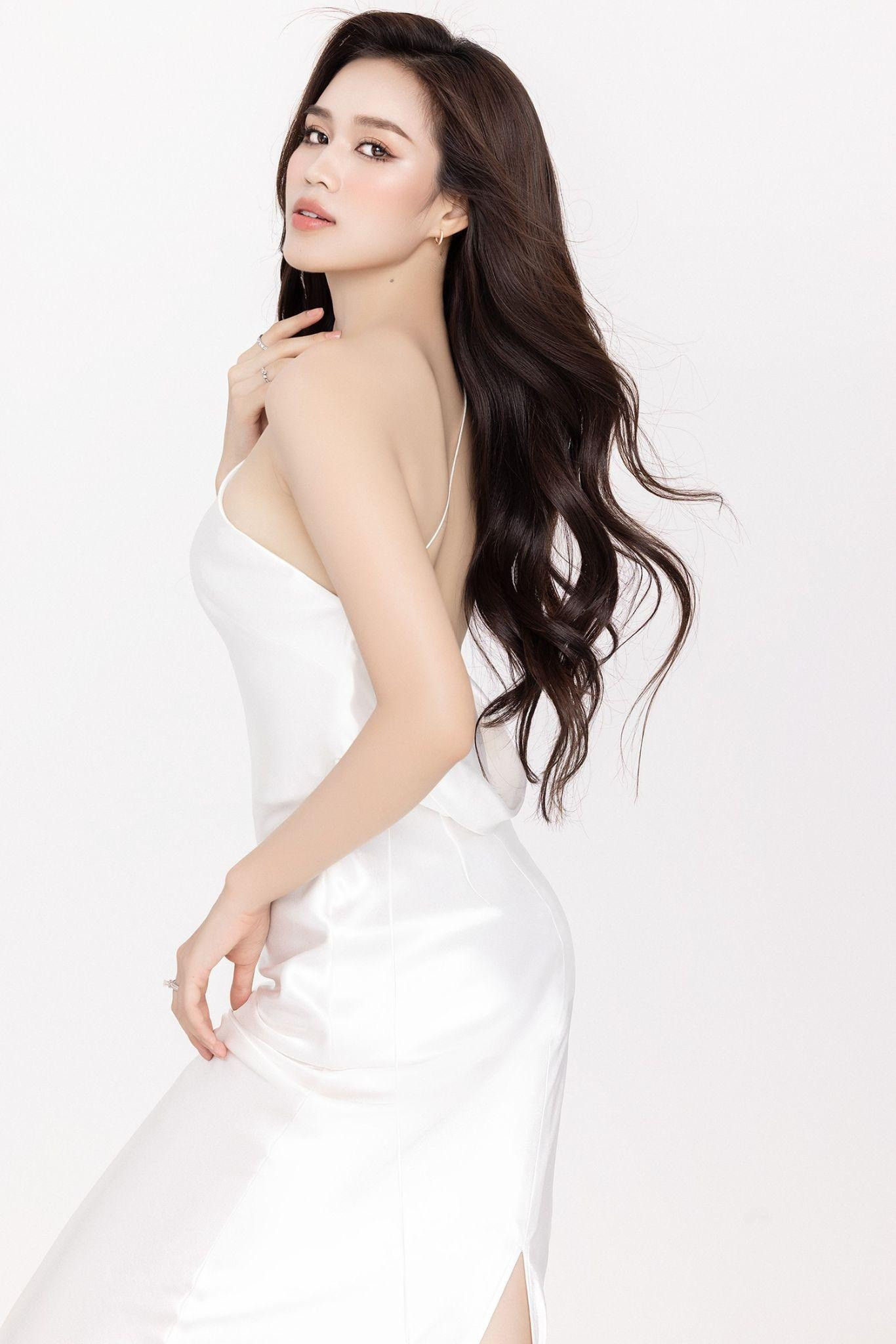 Hoa hậu Đỗ Thị Hà: Nếu ai đó yêu tôi thật lòng, họ sẽ không bị áp lực - 5