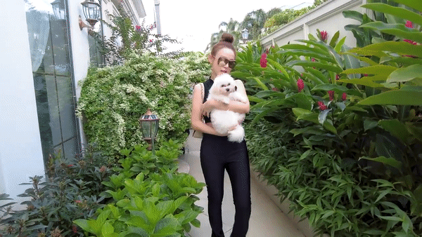 Vườn cây trong biệt thự 100 tỷ của Huyền Baby: Chồng chăm cây từ A - Z, vợ chỉ việc thả dáng sống ảo - Ảnh 6.