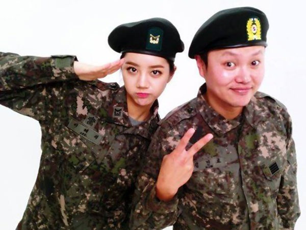 Nữ diễn viên bắt hãng hàng không Mỹ phải xin lỗi là ai? ảnh 5