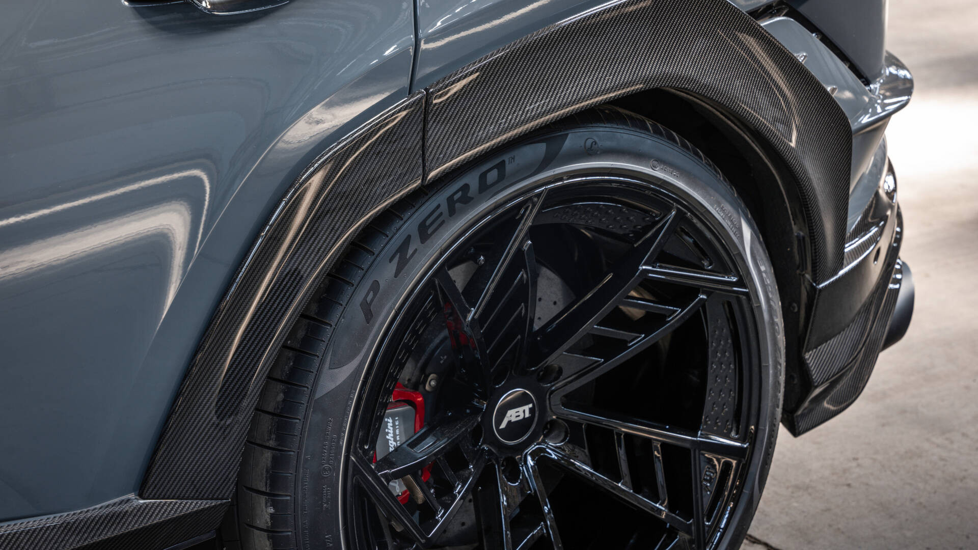 Siêu xe Lamborghini Urus với gói độ mạnh hơn 800 mã lực