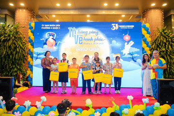 Nam A Bank ‘Tô trăng vàng, Vẽ hạnh phúc Trung thu’ cho 2.000 trẻ em khó khăn