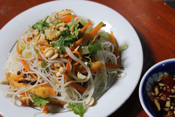 Cách làm bún xào chay mềm tơi cực dễ tại nhà