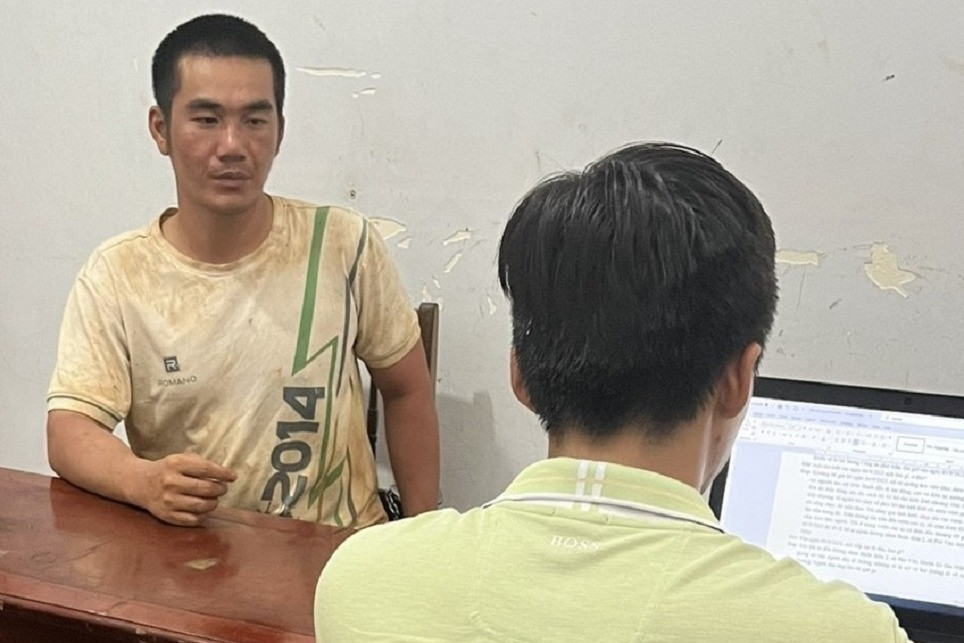 Học viên cai nghiện trốn trại, mang dao cướp xe máy