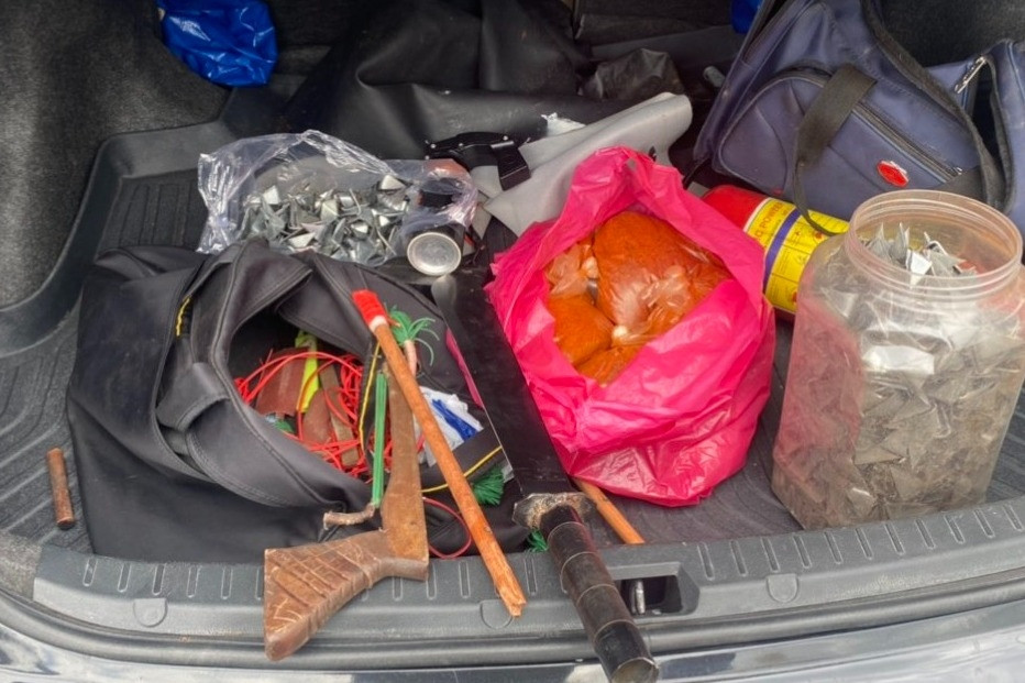 Nhóm trộm chó rải đinh sắt, bắn súng tự chế chống trả công an truy bắt