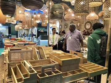VN's wooden furniture, handicrafts exports show signs of recovery