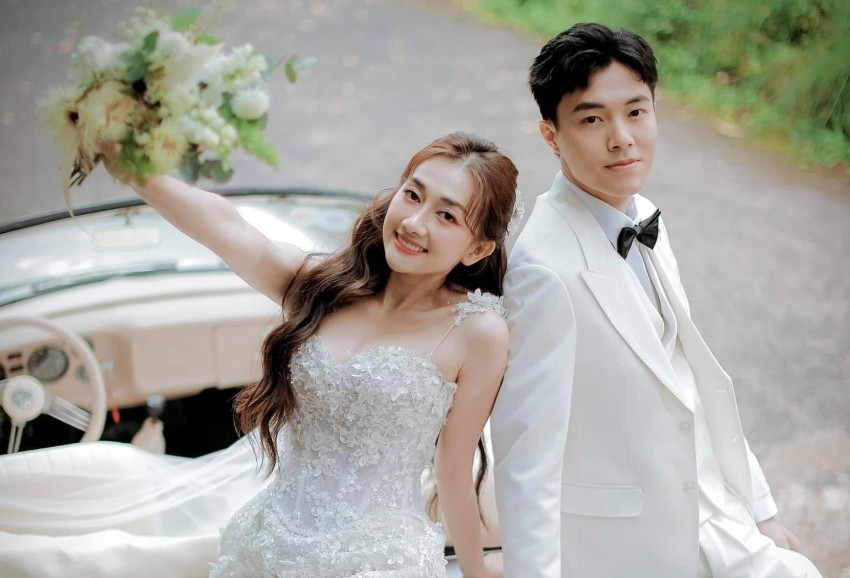 Ảnh cưới ngọt ngào của diễn viên Phương Lan và bạn trai kém tuổi
