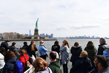 Đường đến khu vực đặt tượng Nữ thần Tự do ở New York