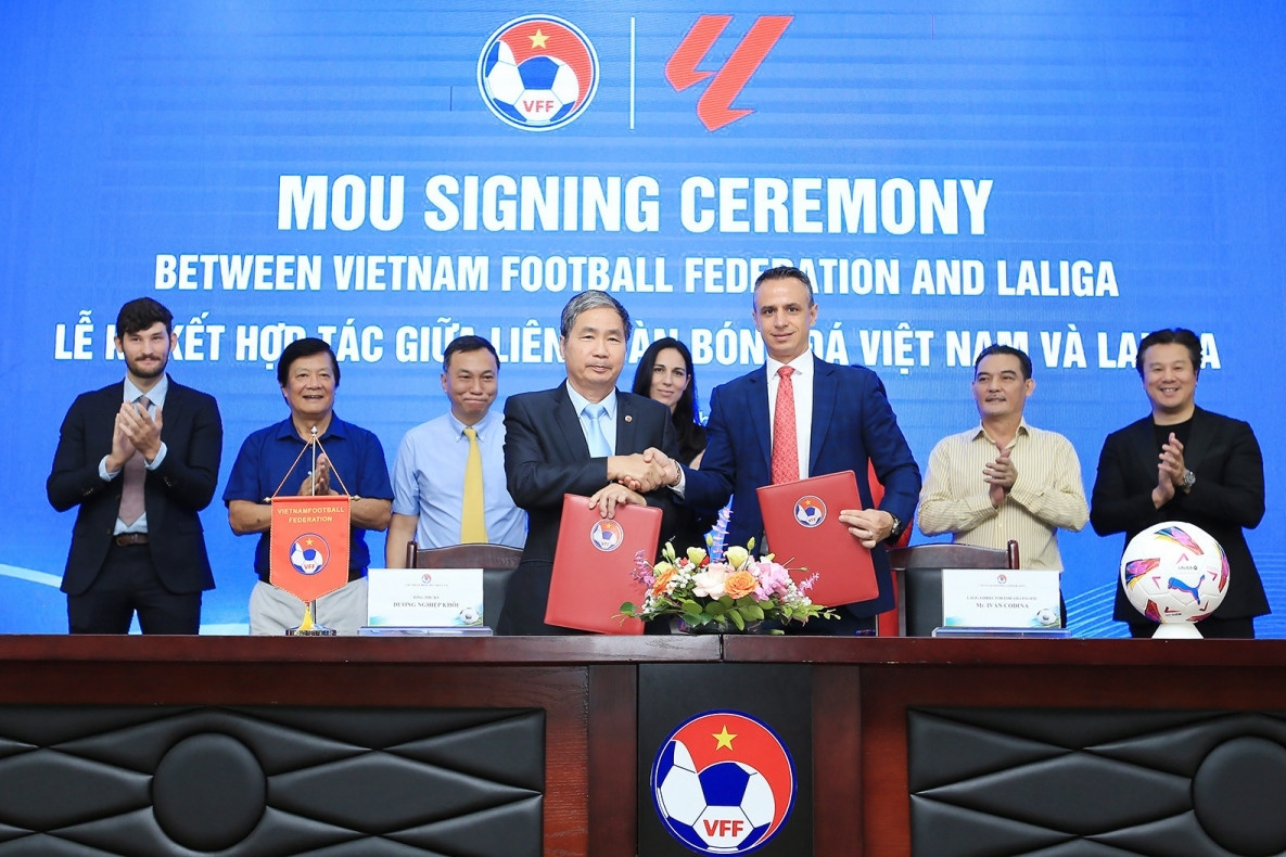 La Liga helps Vietnam develop professional football