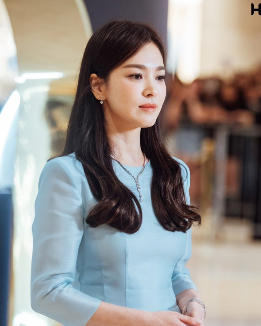 Song Hye Kyo khiến hàng nghìn fan phát cuồng dù chỉ xuất hiện 15 phút