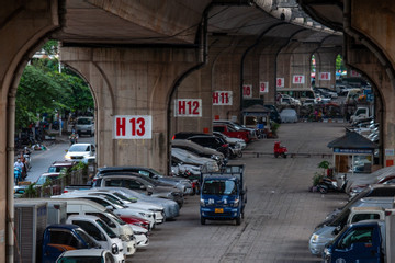 Bộ GTVT nói không với đề nghị trông giữ xe dưới gầm cầu cạn ở Hà Nội