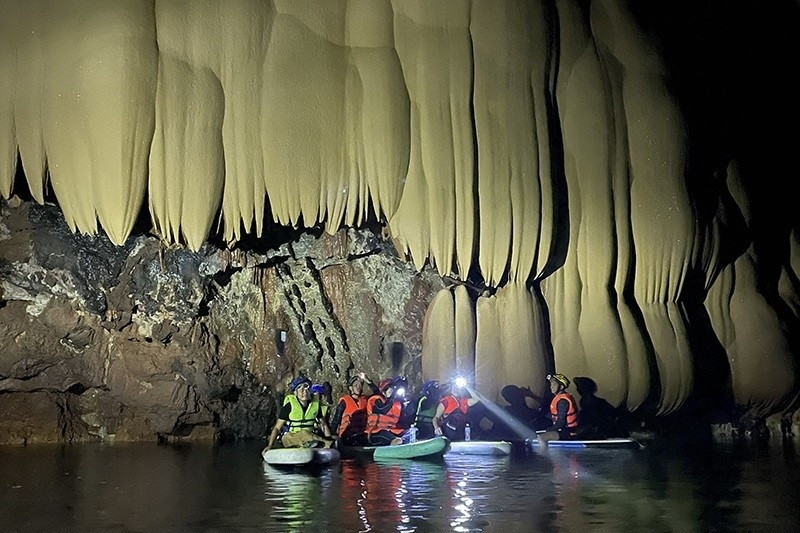 New cave discovered in Quang Binh