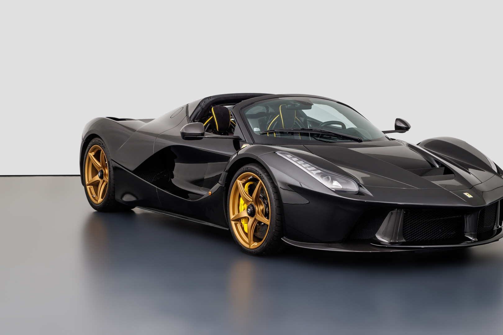 Siêu xe Ferrari LaFerrari mui trần được rao bán 6,5 triệu Euro