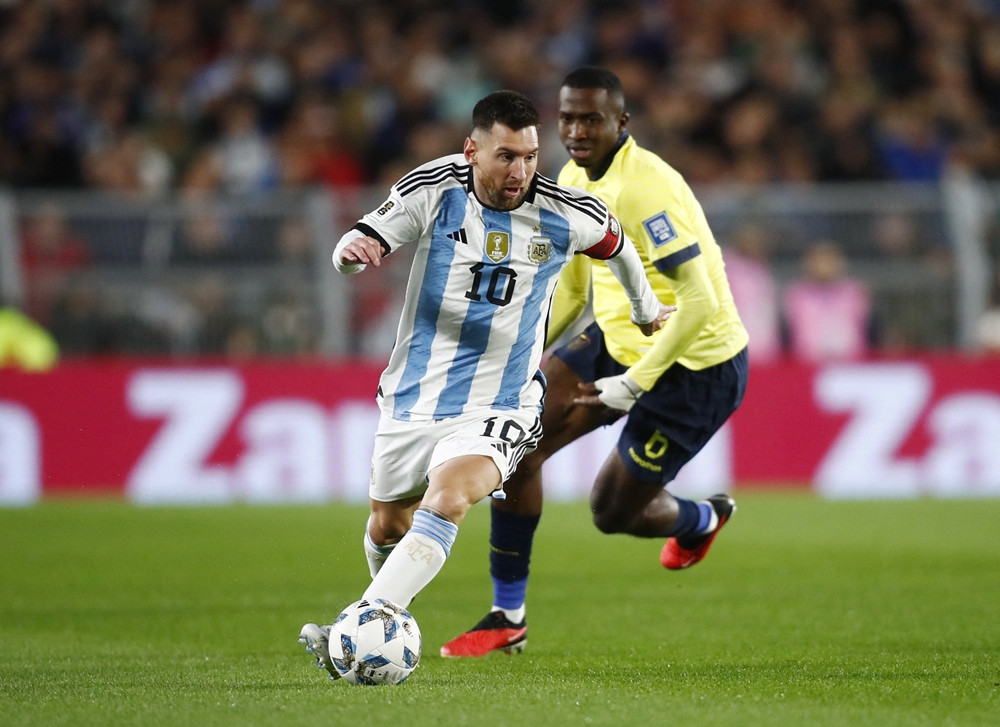 messi-argentina-vs-ecuador-1-257.jpg