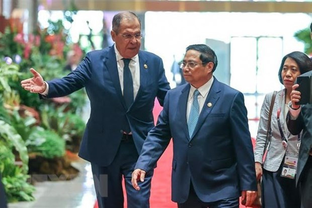 Prime Minister meets Russian Foreign Minister in Indonesia hinh anh 1