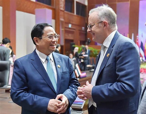 Vietnamese, Australian PMs meet in Indonesia hinh anh 1