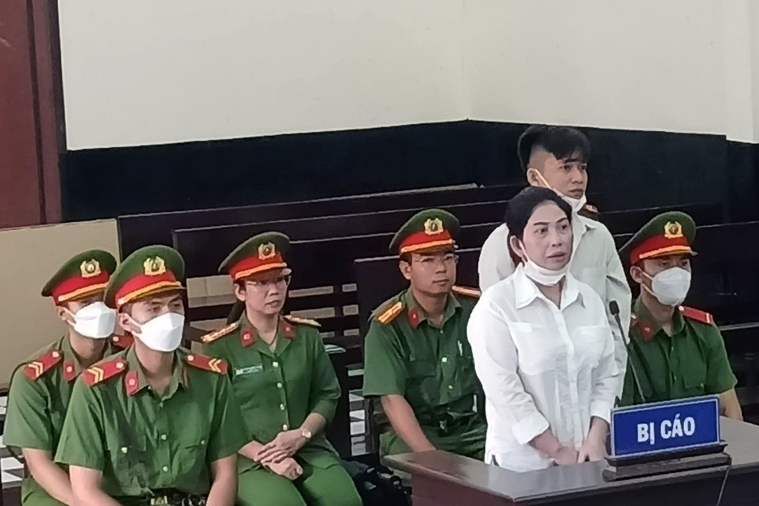 Kết cục của người phụ nữ và tình trẻ buôn 2,6kg ma túy