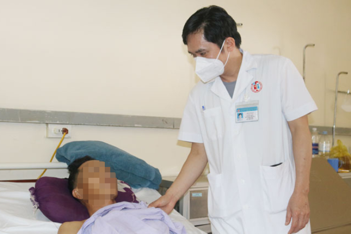 Phải cắt bỏ 1,5m ruột sau cơn đau bụng dữ dội