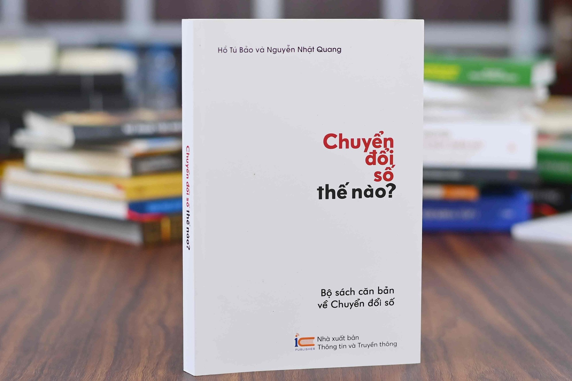 bia sach chuyen doi so.jpg