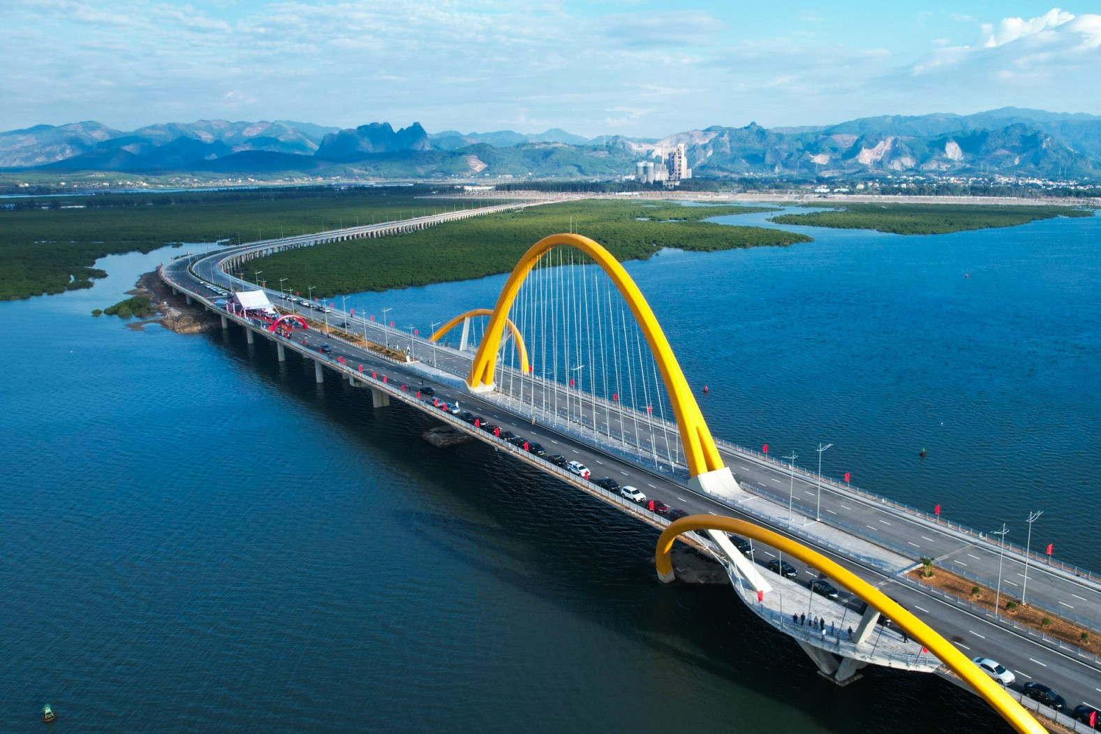 Khánh thành cầu Bình Minh hơn 1.700 tỷ đồng tại Quảng Ninh