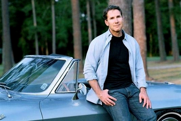 Sách bán chạy của ‘ông hoàng ngôn tình’ Nicholas Sparks ra mắt tại Việt Nam