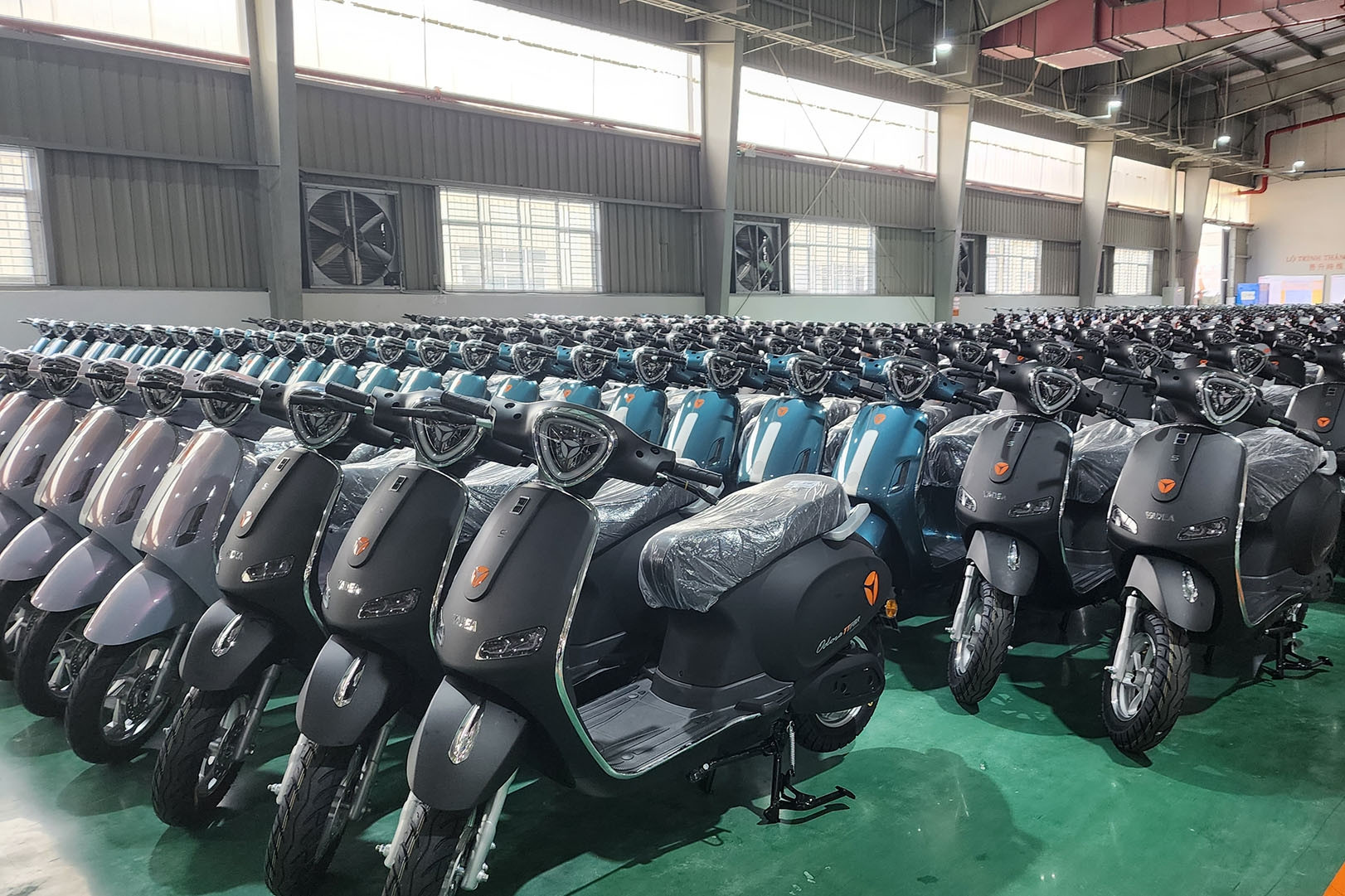 Sức ép cạnh tranh từ các nhà cung cấp Trung Quốc