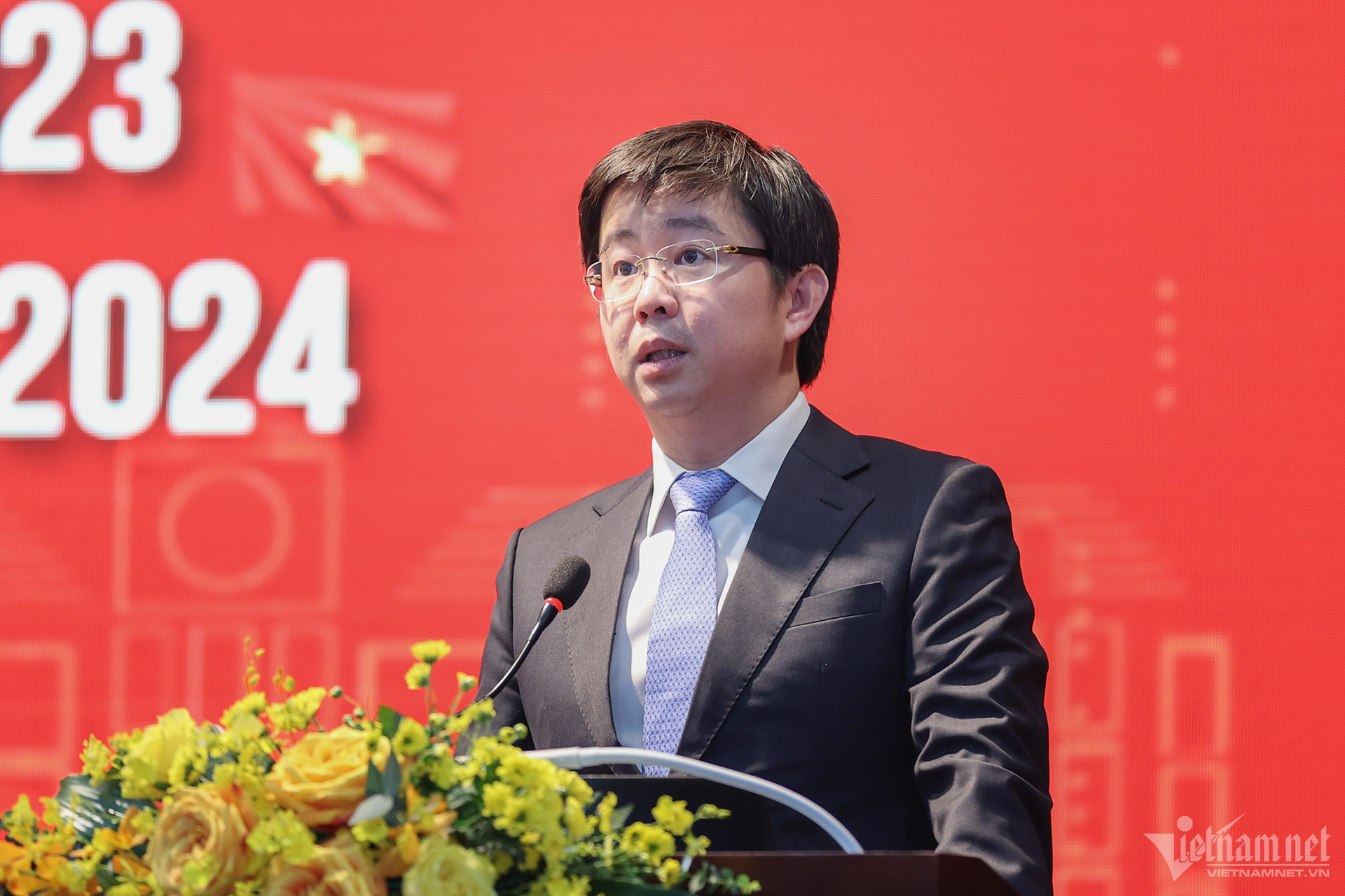 Thứ trưởng Bùi Hoàng Phương