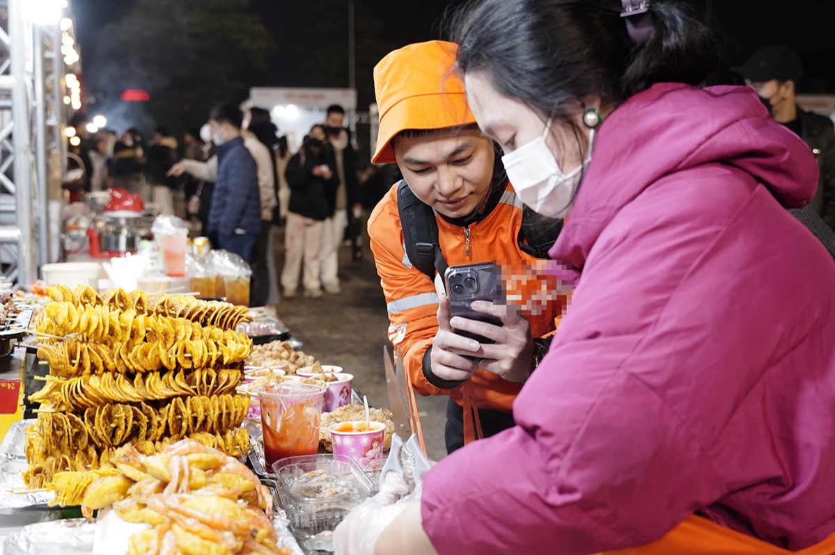 Bi hài nghề food reviewer: Người tăng 30kg, người khiến chủ quán 'truy tìm'