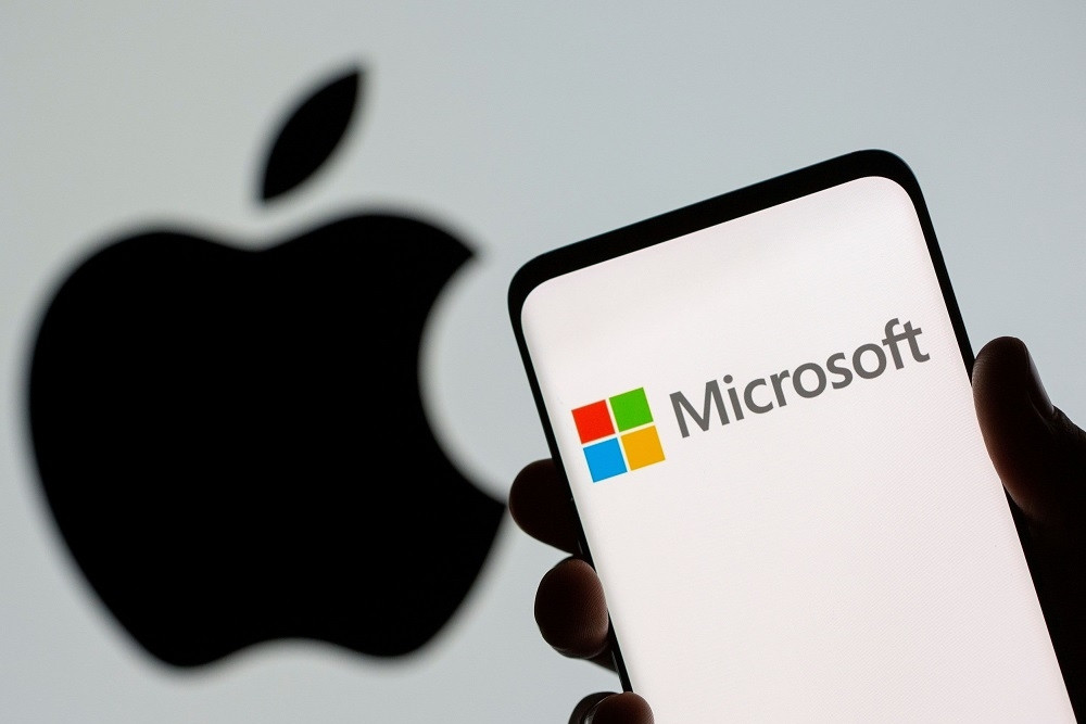 Microsoft thách thức ‘ngôi vương’ của Apple