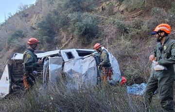 Nữ tài xế sống sót sau 4 ngày ô tô lao xuống hẻm núi từ độ cao hơn 75m