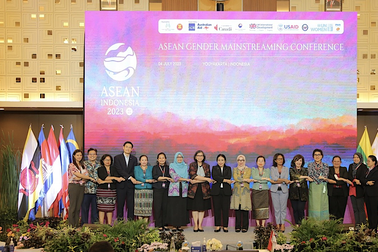 Thúc đẩy việc thực hiện Khung Chiến lược ASEAN về Lồng ghép giới