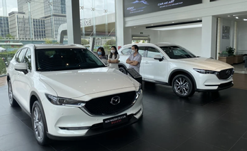 VN auto sales plunge despite registration fee cut by half