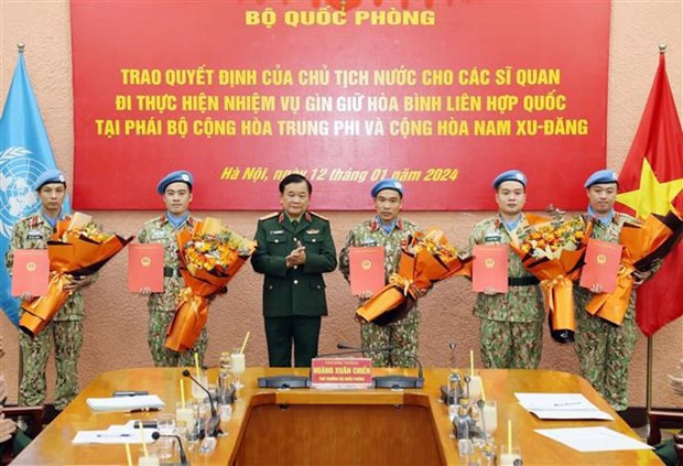 Five Vietnamese officers assigned to join UN peacekeeping mission hinh anh 1