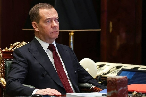 Nga cảnh báo sử dụng vũ khí hạt nhân, Ukraine phản đối lệnh ngừng bắn