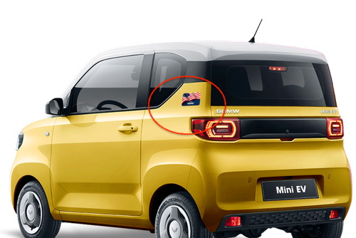 Ô tô điện mini Wuling đổi cách gọi tên, dán decal cờ Mỹ