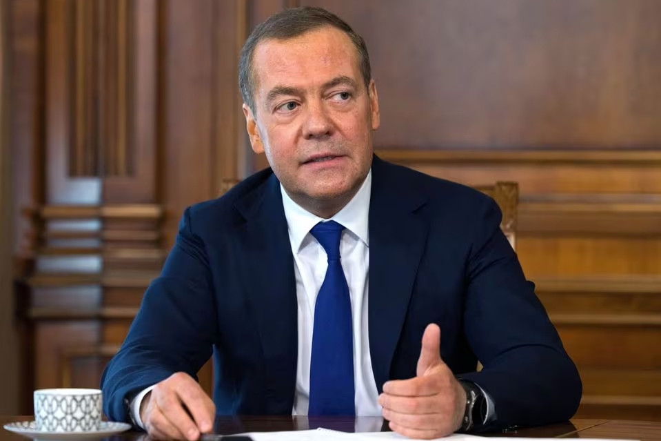 Ông Medvedev cảnh báo Anh, Nga nói quan chức Mỹ hoài nghi viện trợ cho Ukraine