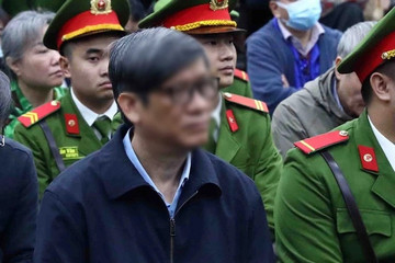 Tuyên phạt cựu Bộ trưởng Y tế Nguyễn Thanh Long 18 năm tù
