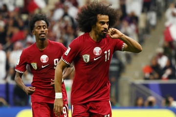 Qatar thắng tưng bừng Lebanon trận khai mạc Asian Cup