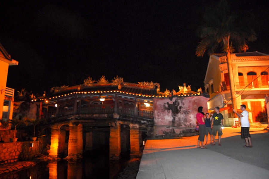 chua cau hoi an.jpg