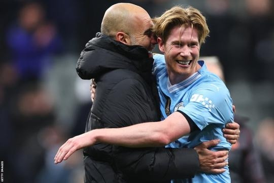 De Bruyne giúp Man City thắng ngược, Pep Guardiola tuyên bố lớn