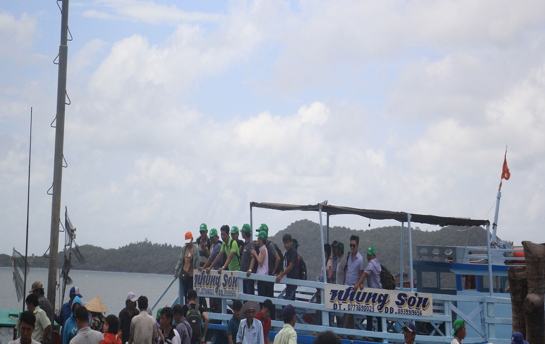 du khach khong mang rac.jpg