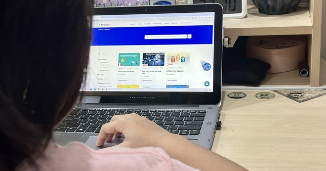 Báo VietnamNet