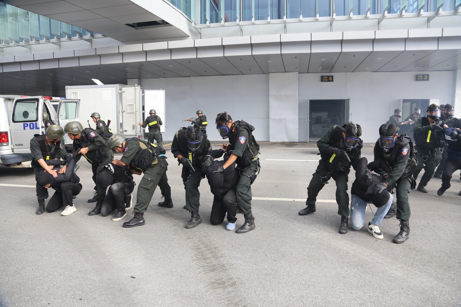 cong an quang ninh.jpg