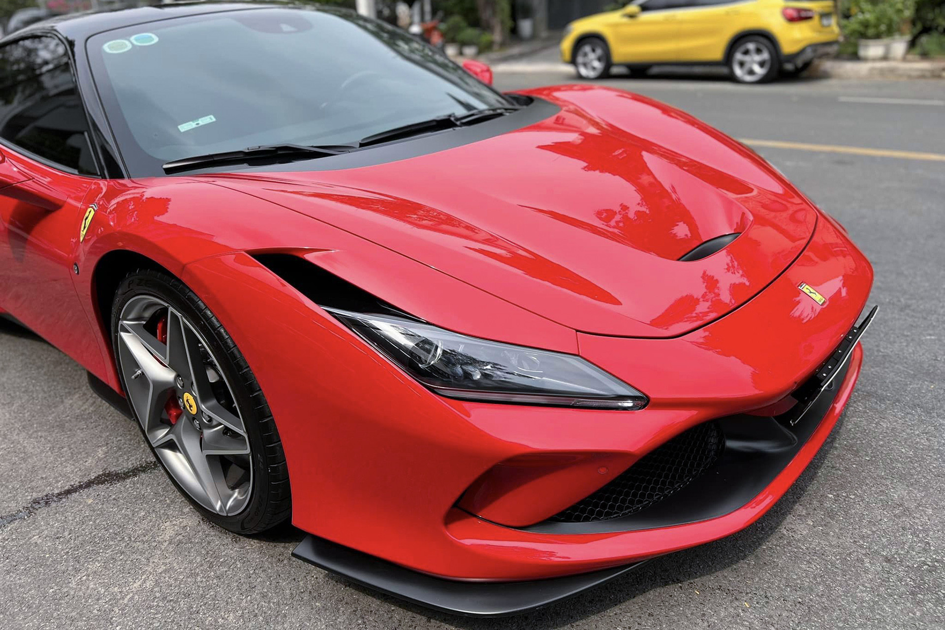 ferrari f8 cu 5.jpg