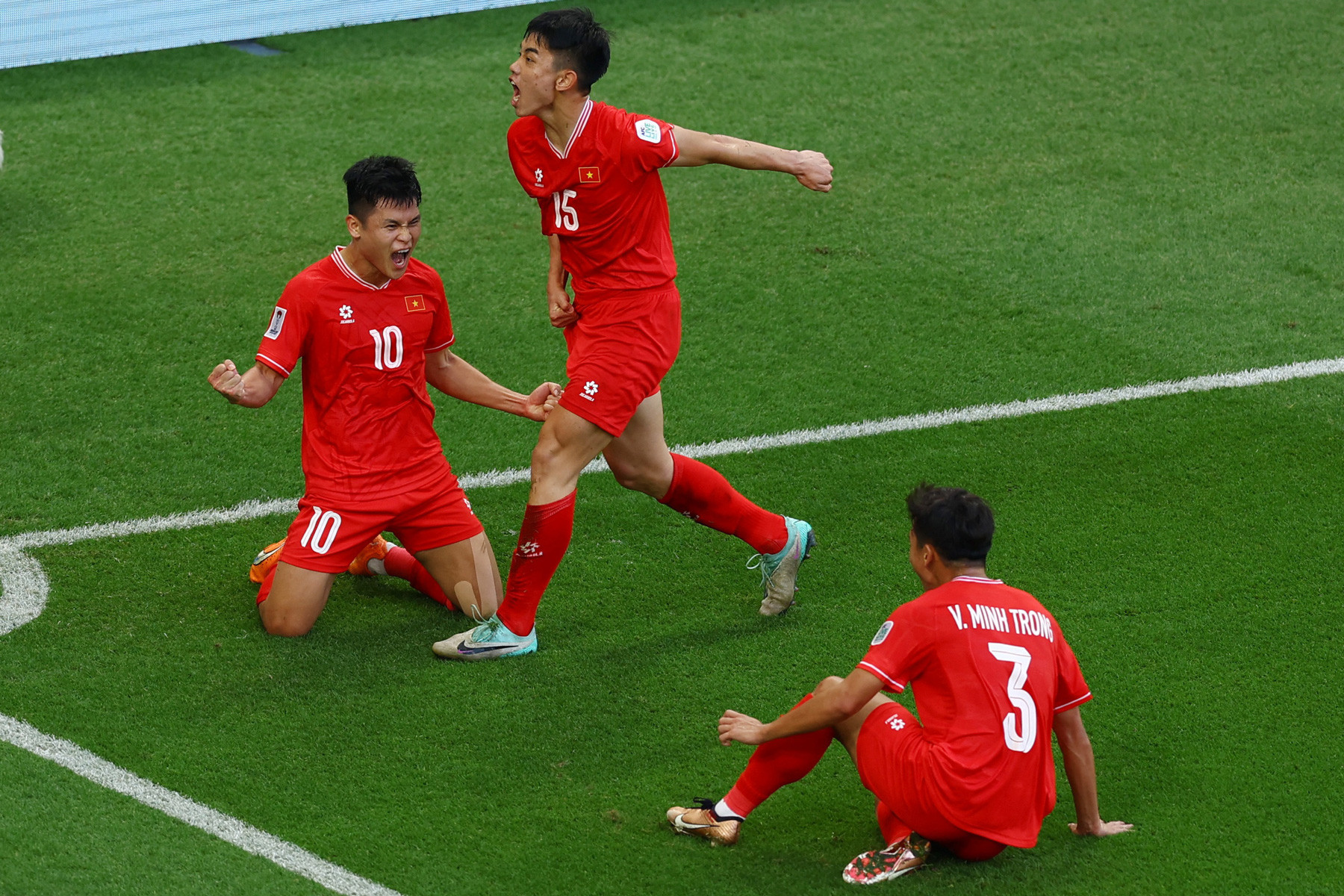 tuan hai viet nam nhat ban asian cup.jpg