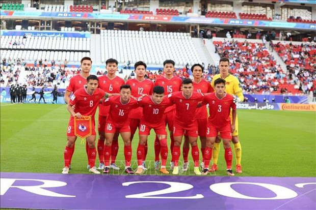 Vietnam lose 2 - 4 to Japan at AFC Asian Cup opener hinh anh 2