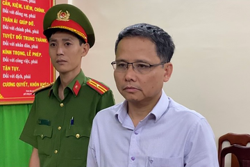 Khởi tố, bắt tạm giam Phó Cục trưởng Đăng kiểm Việt Nam
