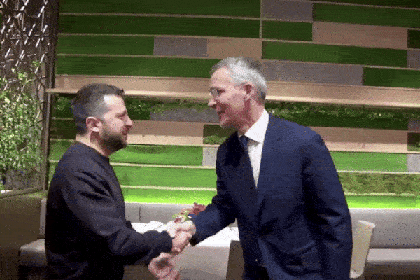 Tổng thống Ukraine gặp lãnh đạo NATO, phương Tây cẩn trọng với tài sản của Nga