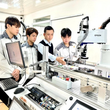 Vietnam's universities expand semiconductor programs